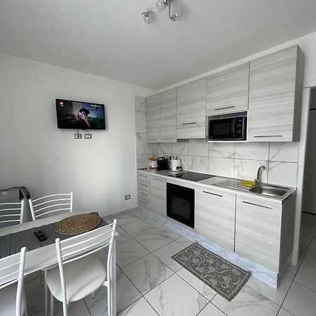 Montenero Suite Milan Bagian luar foto