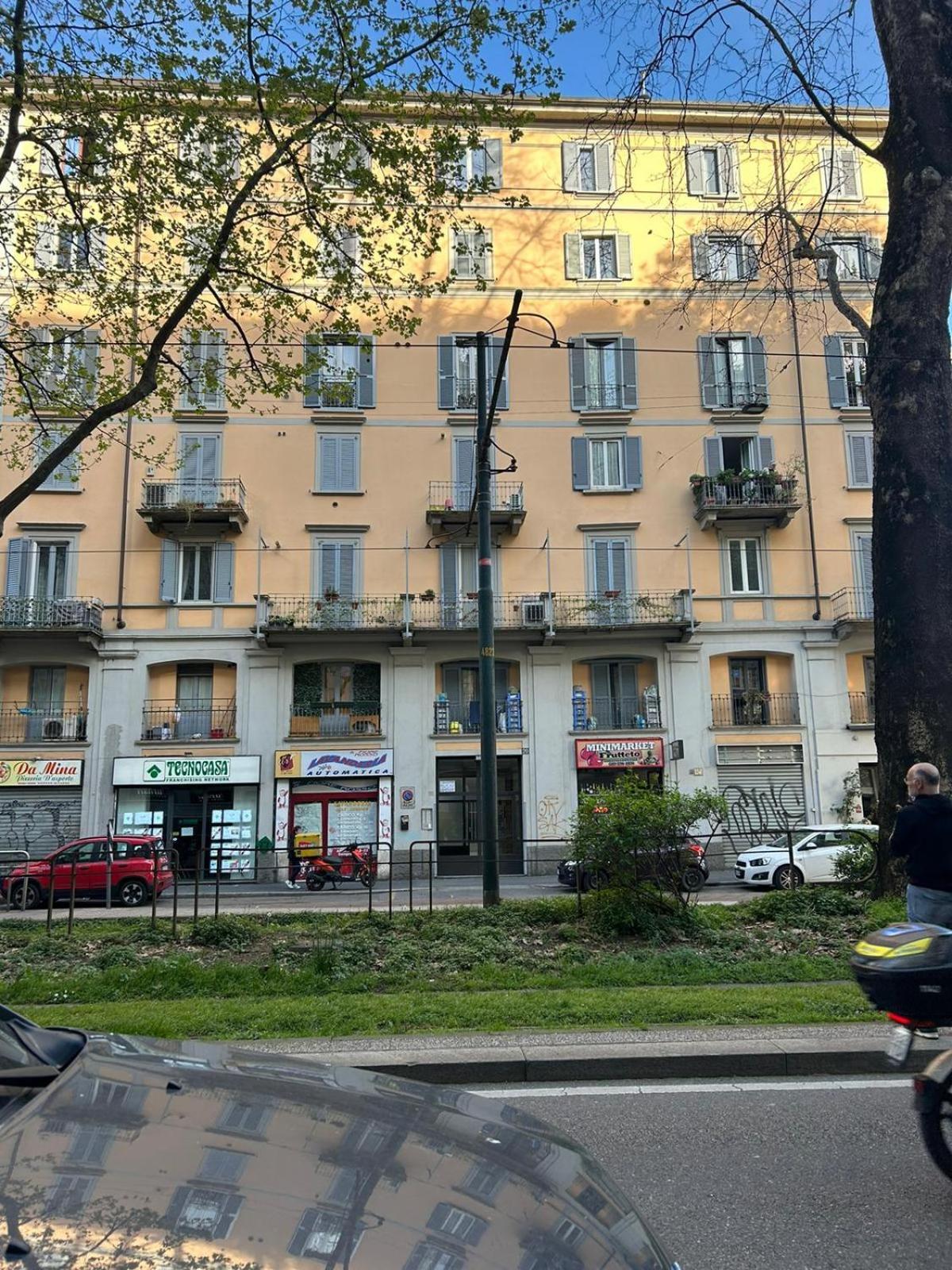 Montenero Suite Milan Bagian luar foto
