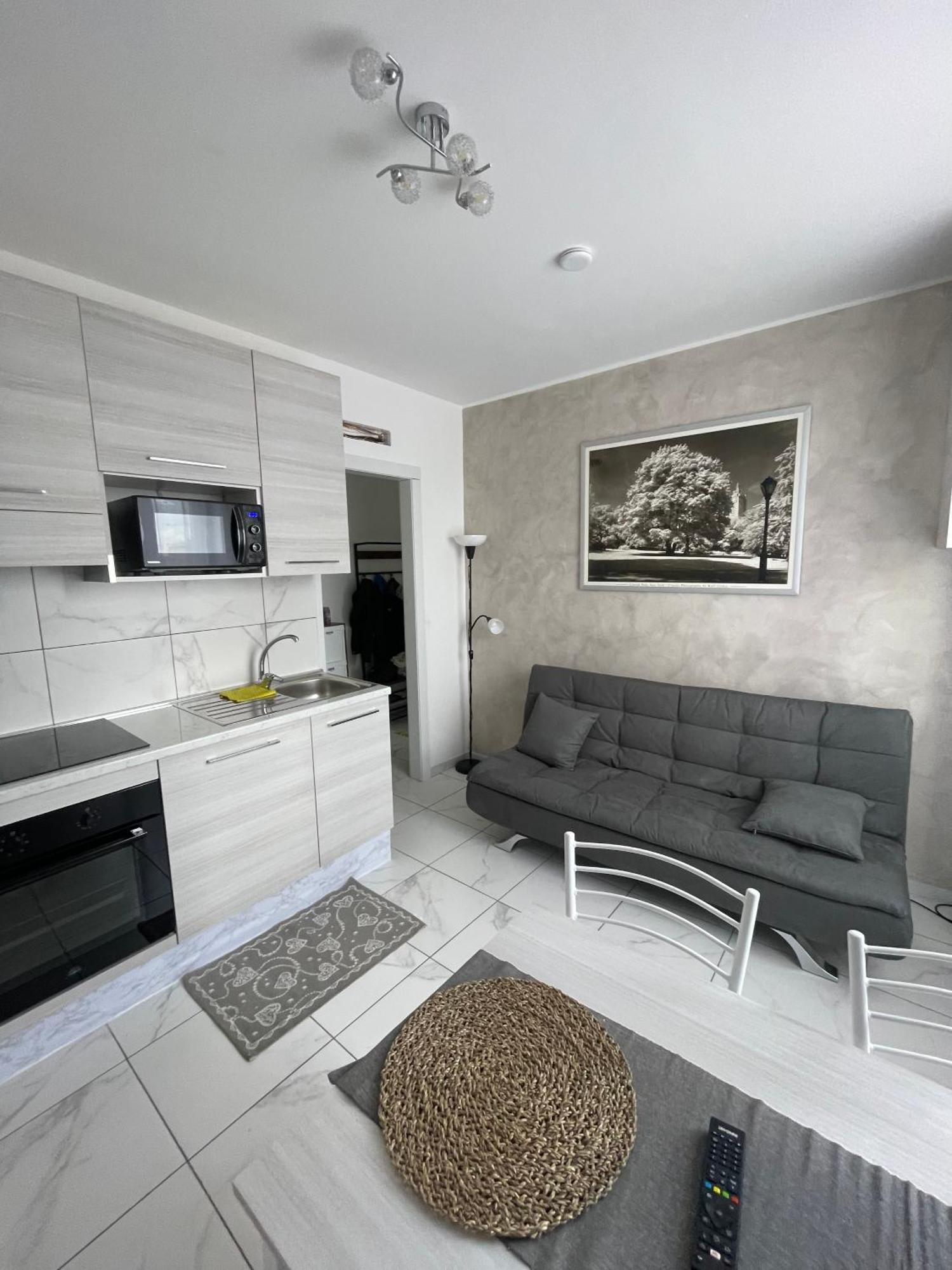 Montenero Suite Milan Bagian luar foto