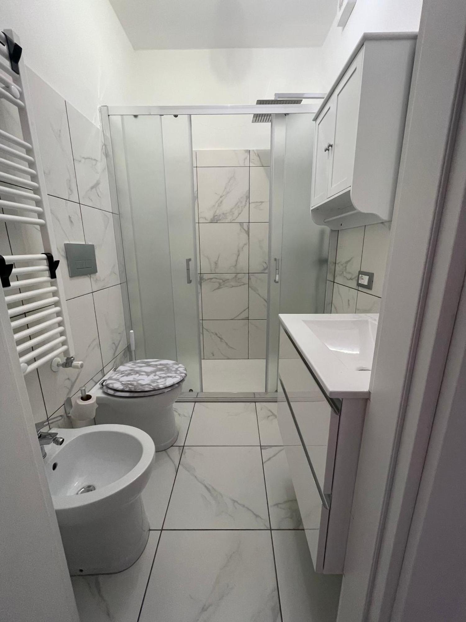 Montenero Suite Milan Bagian luar foto